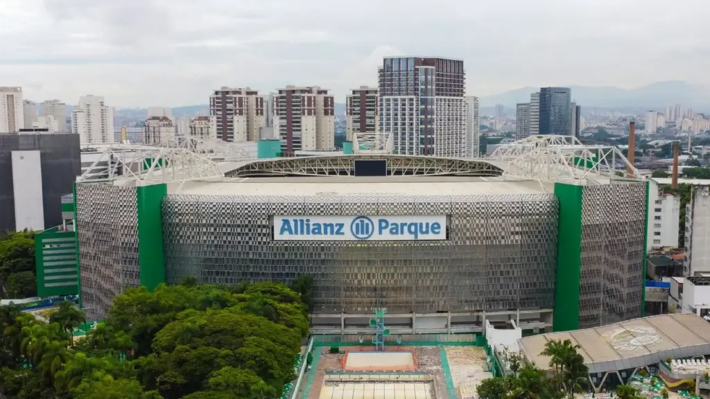 Nubank avança em acordo de R$ 50 milhões para comprar naming rights do Allianz Parque