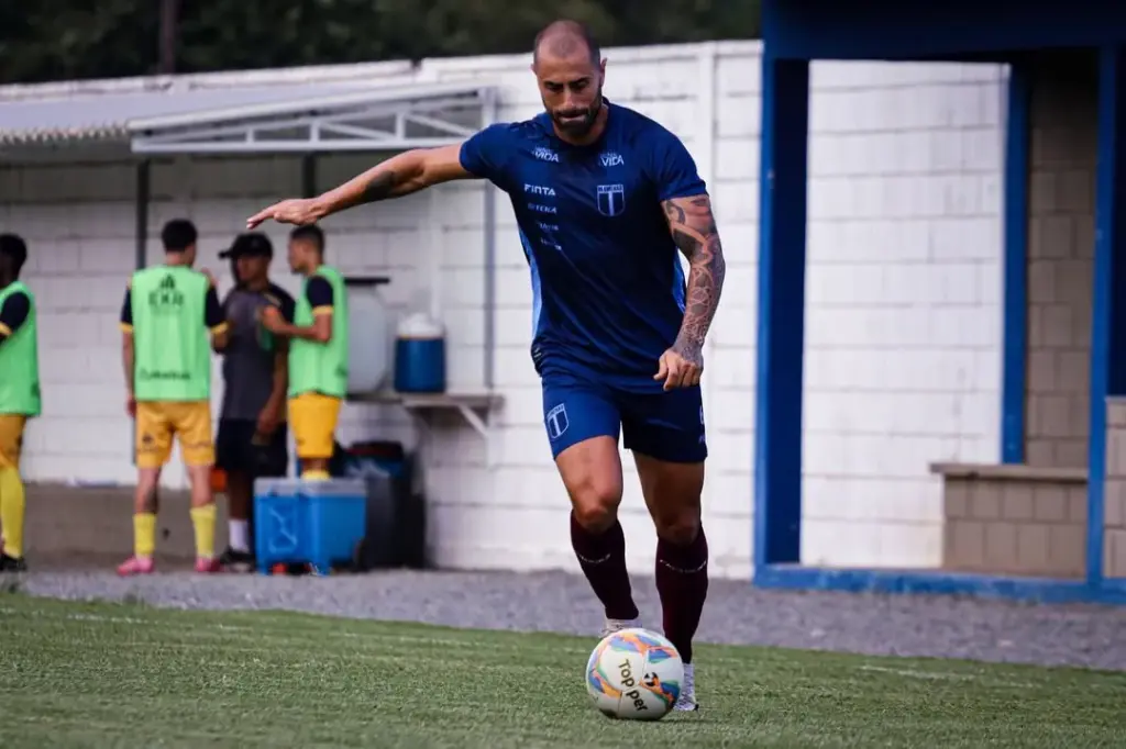 Ex-Guarani estreia na Série D e projeta 200° jogo como profissional