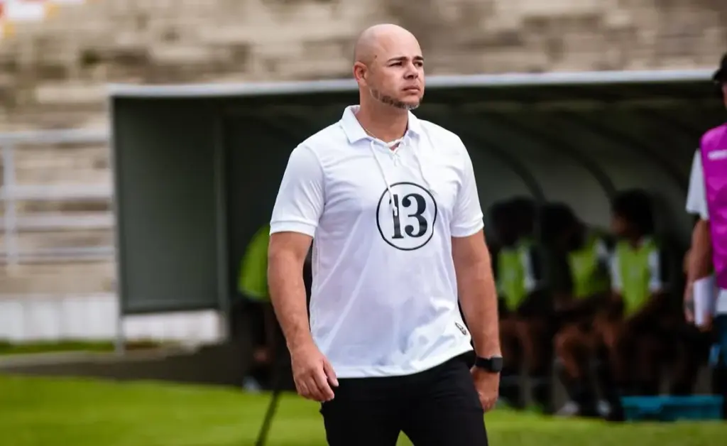 Na liderança do grupo 9, Treinador do Treze prega foco na sequência da Série D