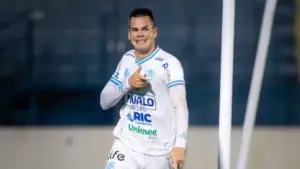 Conheça Lucas Lima, artilheiro da Série A3 do Paulistão pelo Marília