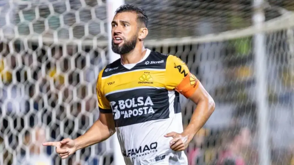 Castán valoriza vitória e mira sequência pelo Criciúma