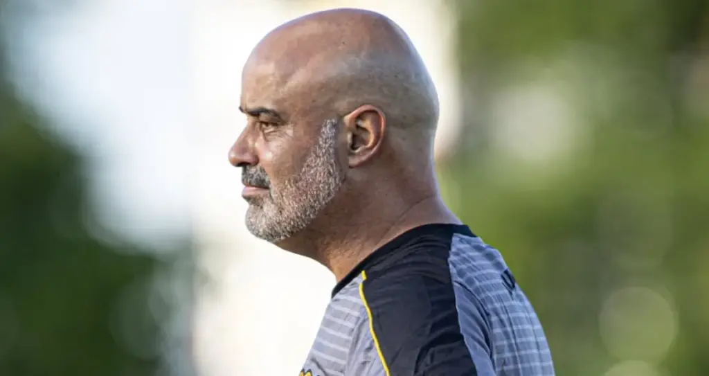 Líder da Série C, técnico do Amazonas destaca comprometimento coletivo do elenco