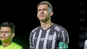 Lucas Dias destaca força do Figueirense e apoio da torcida na Série C