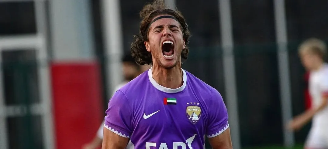 Khauan Schlickmann em ação pelo Al-Ain (Foto: Reprodução-Instagram @khauanschlickmann)