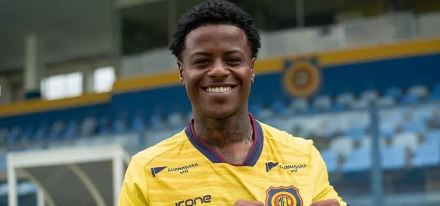 Lucas Santos é oficializado pelo Madureira (Foto: Wanderson Colino-MEC)