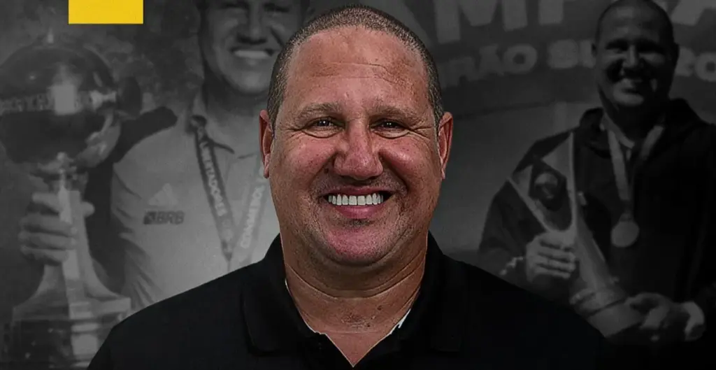 Volta Redonda oficializa acerto com ex-técnico do Flamengo