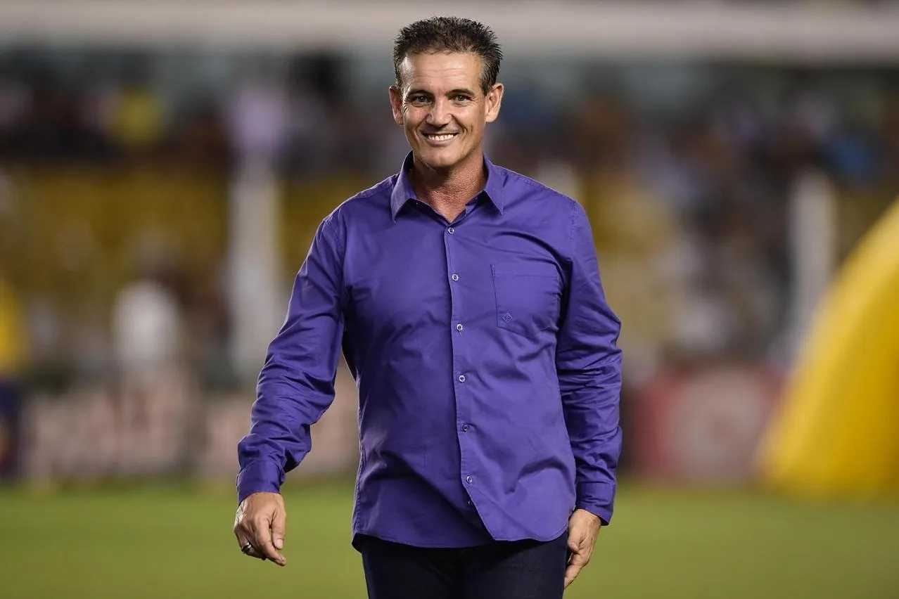 'Rei do Acesso', Paulo Roberto Santos é novo técnico do Manaus (Foto: Divulgação)