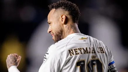 Neymar pede desculpas após bate-boca com torcedor