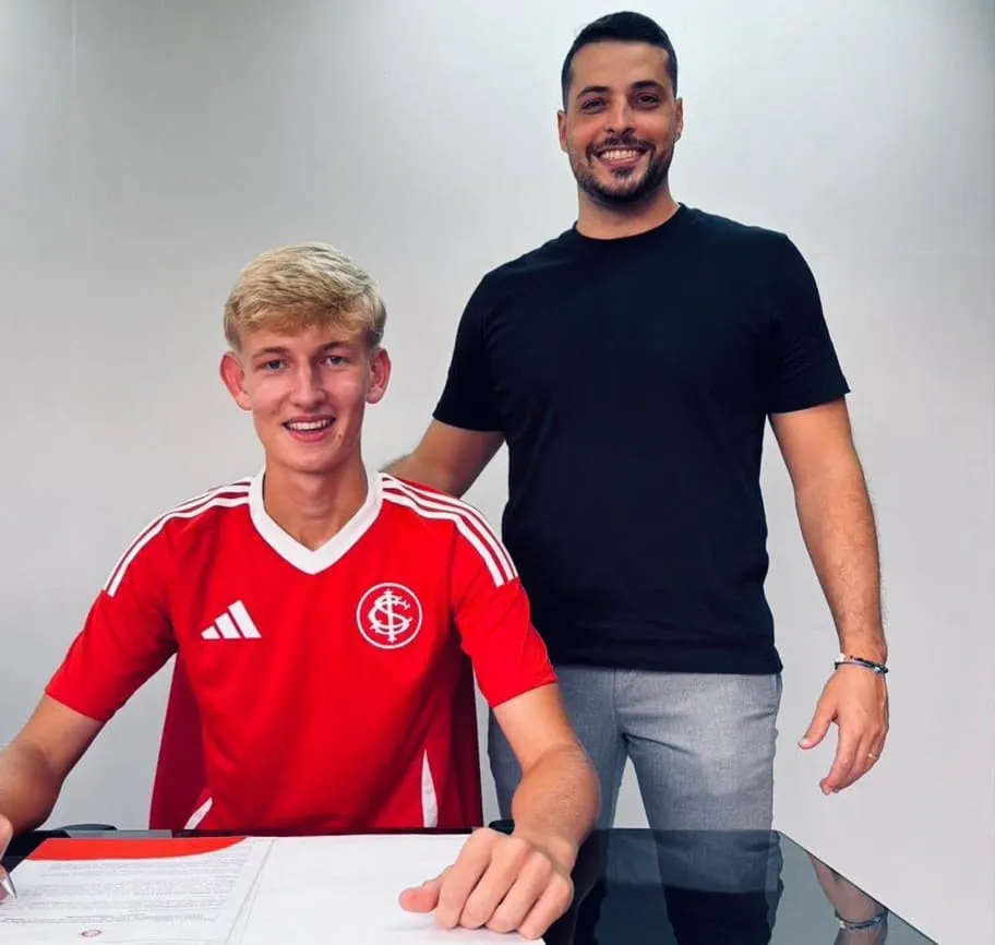 Ramon, joia do Internacional-RS, celebra contrato profissional aos 17 anos 3 (Foto: Arquivo Pessoal)
