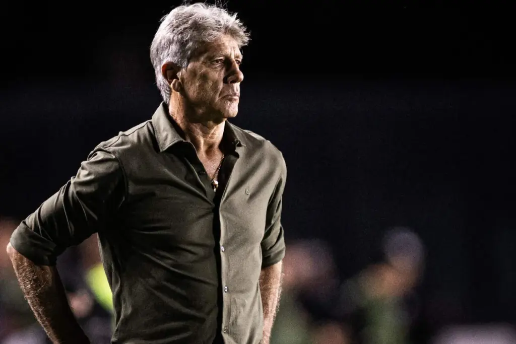 Emocionado, Renato Gaúcho justifica presença no banco do Vasco após morte da irmã