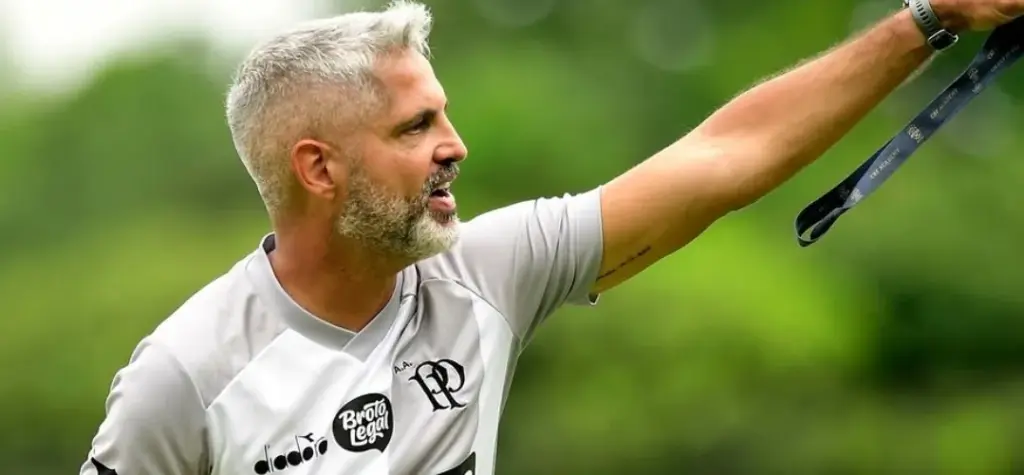 Rodrigo Santana exalta garra da Ponte Preta após vitória: 'Lutando muito'