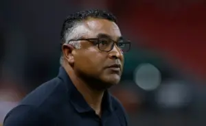 Roger não descarta novas mudanças no São Paulo após empate