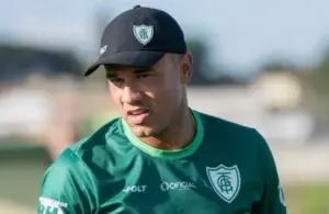 Roger pede união do grupo no América-MG e cutuca diretoria do Sport