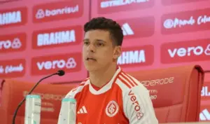 Internacional recusa investida do exterior e segura volante