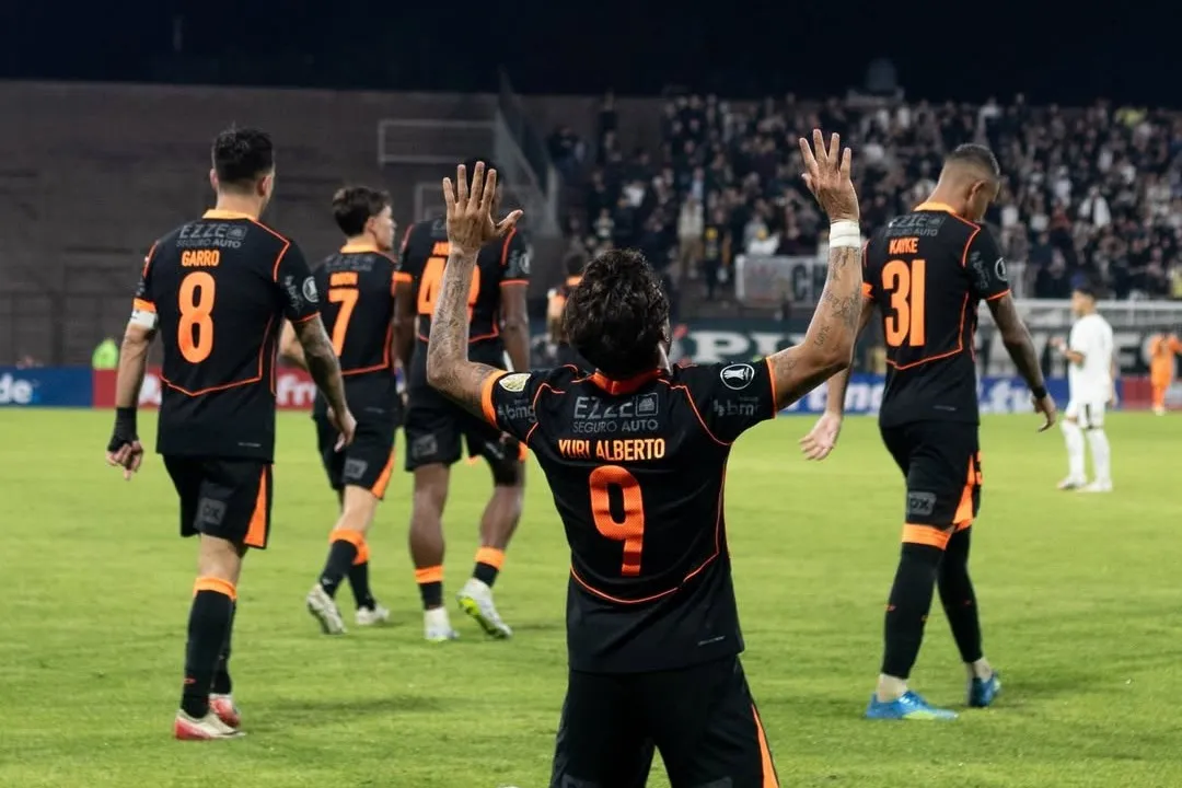 LIBERTADORES: Corinthians vence Platense na Argentina na estreia de Fernando Diniz (Foto: Rodrigo Coca / Corinthians)