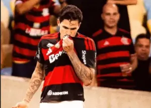 Flamengo 2 x 1 Vitória - Mengão garante vantagem mínima na Copa do Brasil