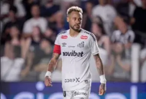 Cuca confirma Neymar fora do jogo contra o Bahia: 'Quarta e domingo ninguém aguenta'