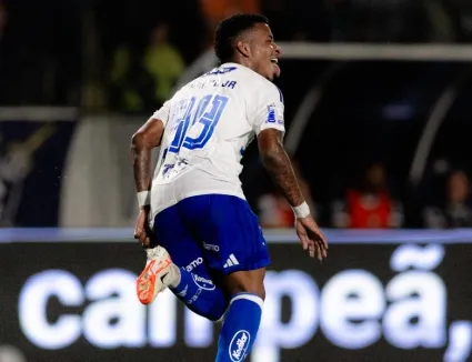 Arroyo marcou o gol da vitória do Cruzeiro