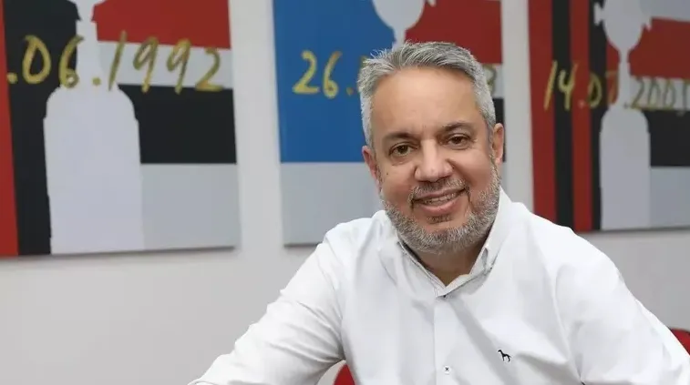 Eduardo Toni pede demissão no São Paulo