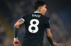 Enzo Fernández pede desculpas ao Chelsea após polêmica sobre futuro