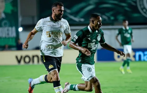 Goiás é o novo líder da Série B