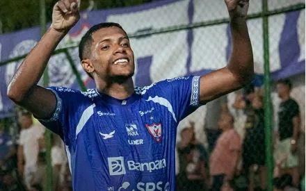 Águia vira para cima do Galvez