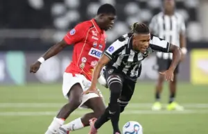 Botafogo 1 x 1 Caracas-VEN - Novo técnico, velhos problemas!