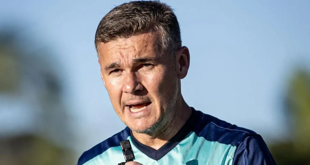 Volta Redonda demite o técnico William de Mattia