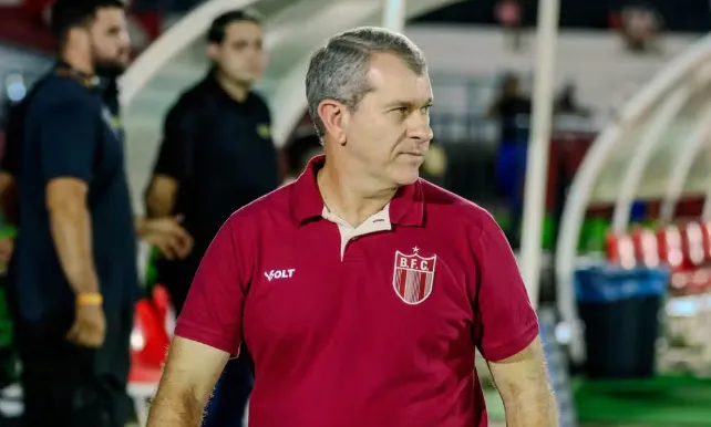 Tencati projeta reencontro com o Criciúma e mira acesso no Botafogo-SP