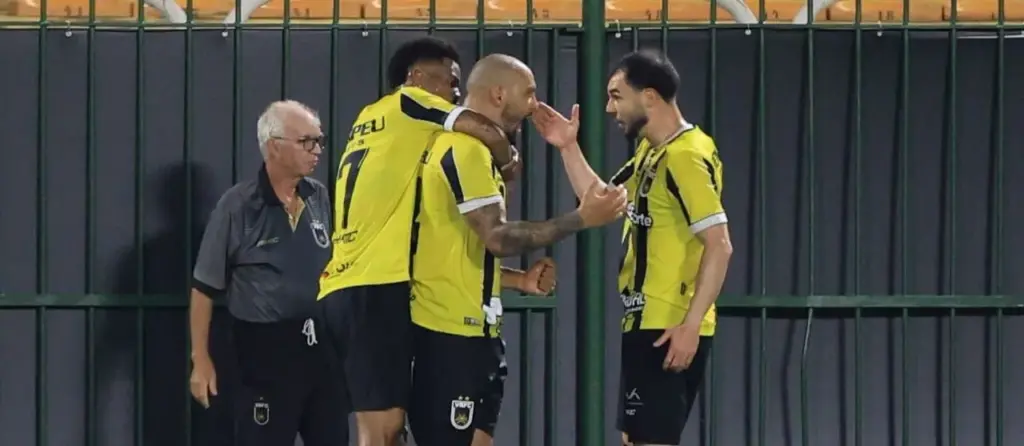 Volta Redonda-RJ x Caxias-RS - Onde assistir, horário e escalações