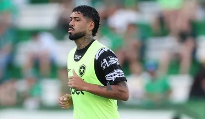 Palmeiras avança para contratar zagueiro do Botafogo