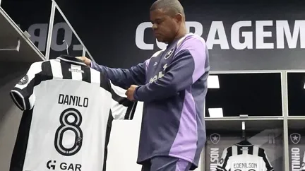 Botafogo oficializa mudança de fornecedora esportiva