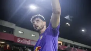Red Bull Bragantino: goleiro celebra titularidade contra o Flamengo