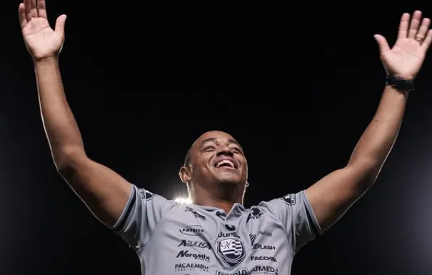 Técnico Viola elogia elenco do CAV, líder da Série A2