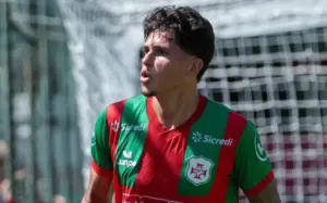 Meia da Portuguesa Santista valoriza o empate no 1° jogo da final