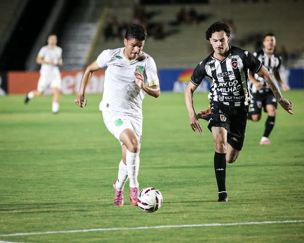 Botafogo-PB 1 x 2 Floresta - Verdão amplia boa fase na Série C 3 Botafogo-PB Floresta Série C