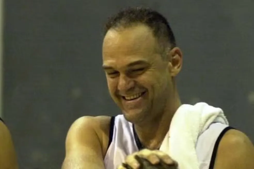 Flamengo eterniza camisa 14 do basquete em tributo a Oscar Schmidt (Foto: Reprodução)