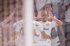 Santos 1 x 0 Atlético-MG - Peixe vence e respira no Brasileirão
