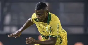 Destaque nos últimos jogos, Carlos Eduardo avalia recuperação do Mirassol