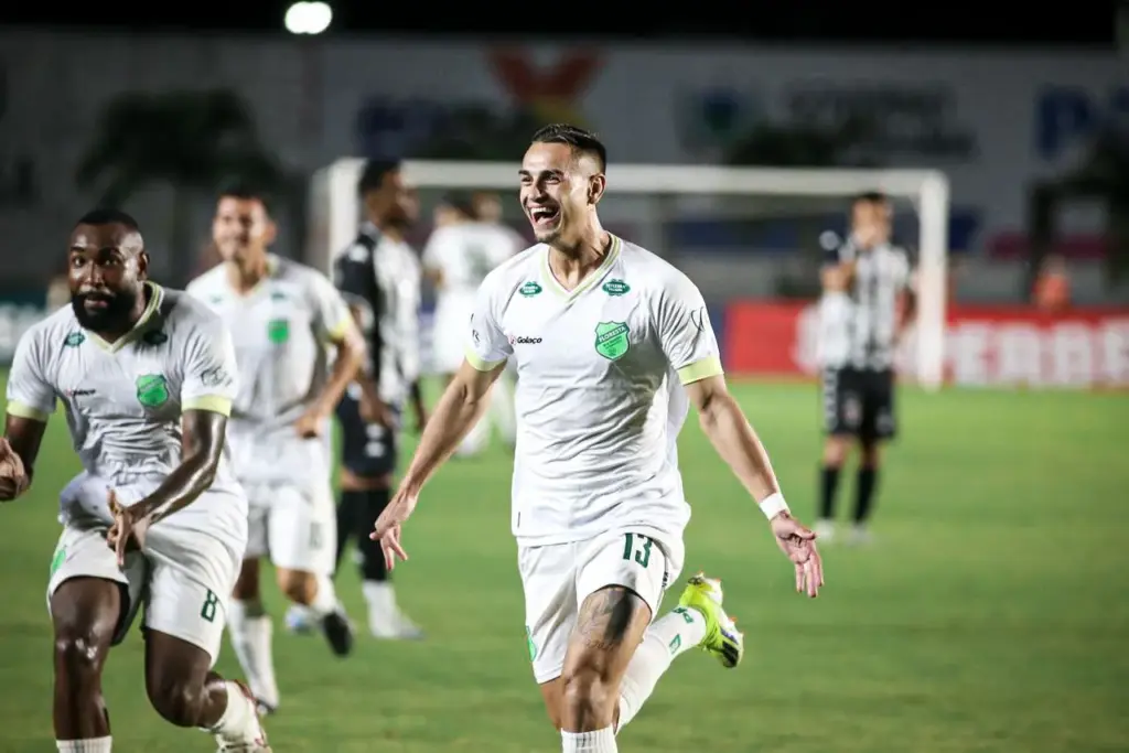 Botafogo-PB 1 x 2 Floresta - Verdão amplia boa fase na Série C