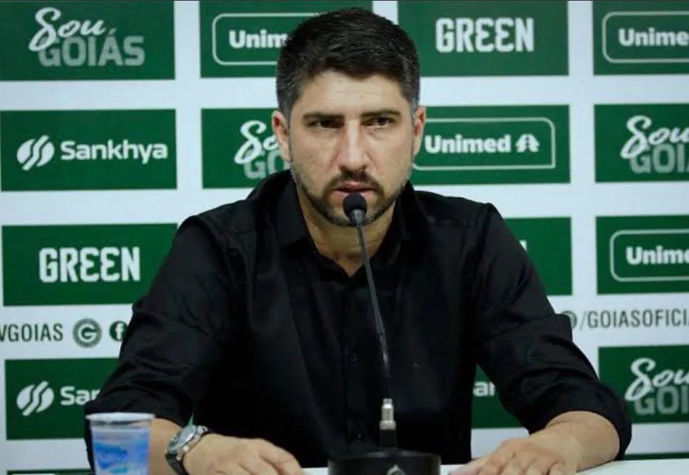 g2E4WT0M agnello goncalves