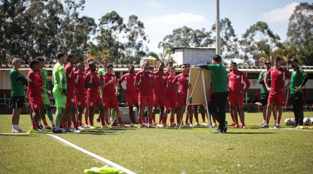 Lusa volta aos treinos visando duelo contra o Água Santa