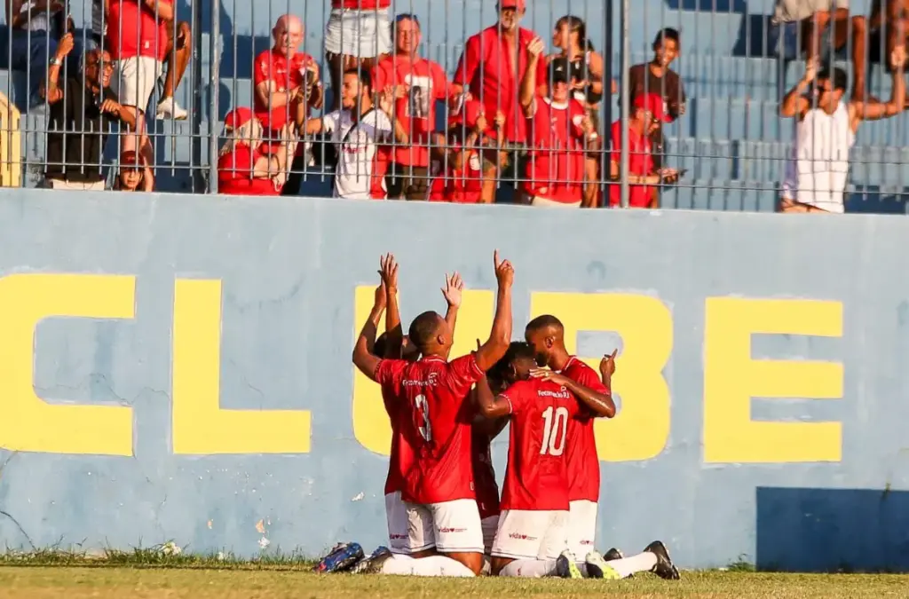 Madureira-RJ 2 x 3 América-RJ - Mecão conquista seus primeiros pontos na Série D
