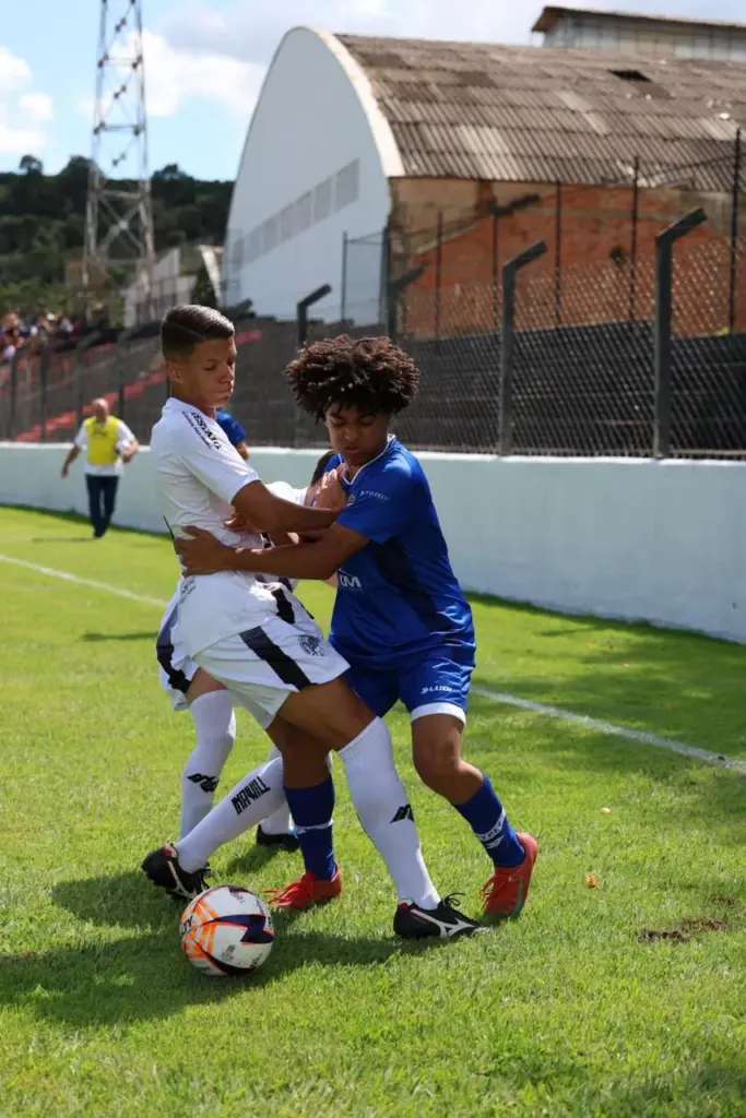 Hyper Valinhos estreia oficialmente e marca nova era no futebol da cidade 3 image