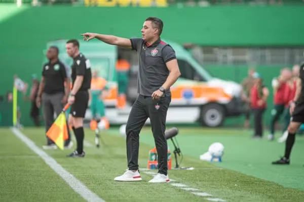 Jair Ventura defende postura do Vitória após empate dramático contra a Chapecoense (Foto: Victor Ferreira / EC Vitória)