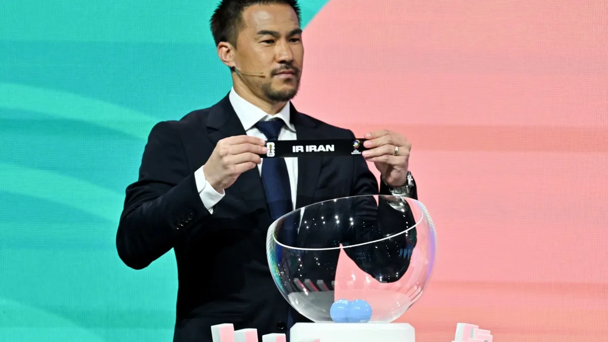 Ministro Irã coloca participação dúvida