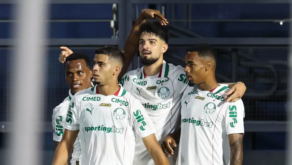BRASILEIRÃO: Favoritos ao título, Palmeiras e Flamengo vencem como visitantes no fechamento da 13ª rodada