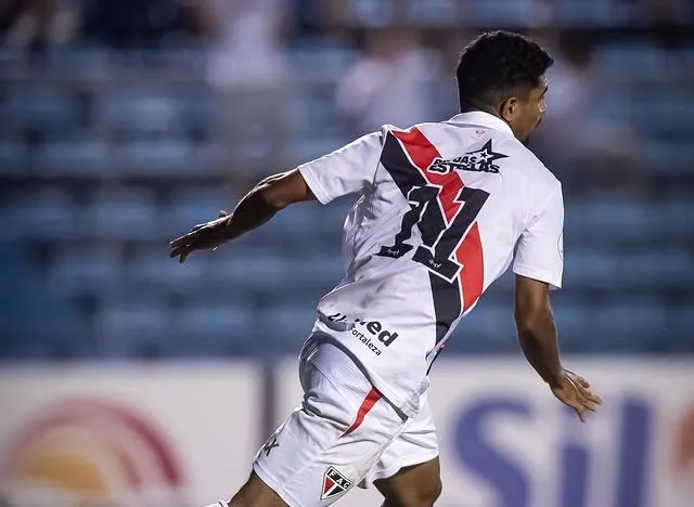 Pablinho dúvida Ferroviário