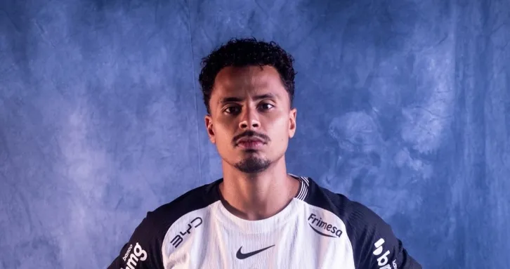 Volante do Corinthians pode pegar até 6 jogos de suspensão