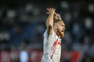 Red Bull Bragantino 3 x 2 Blooming-BOL - Pitta sai do banco e decide na Sul-Americana